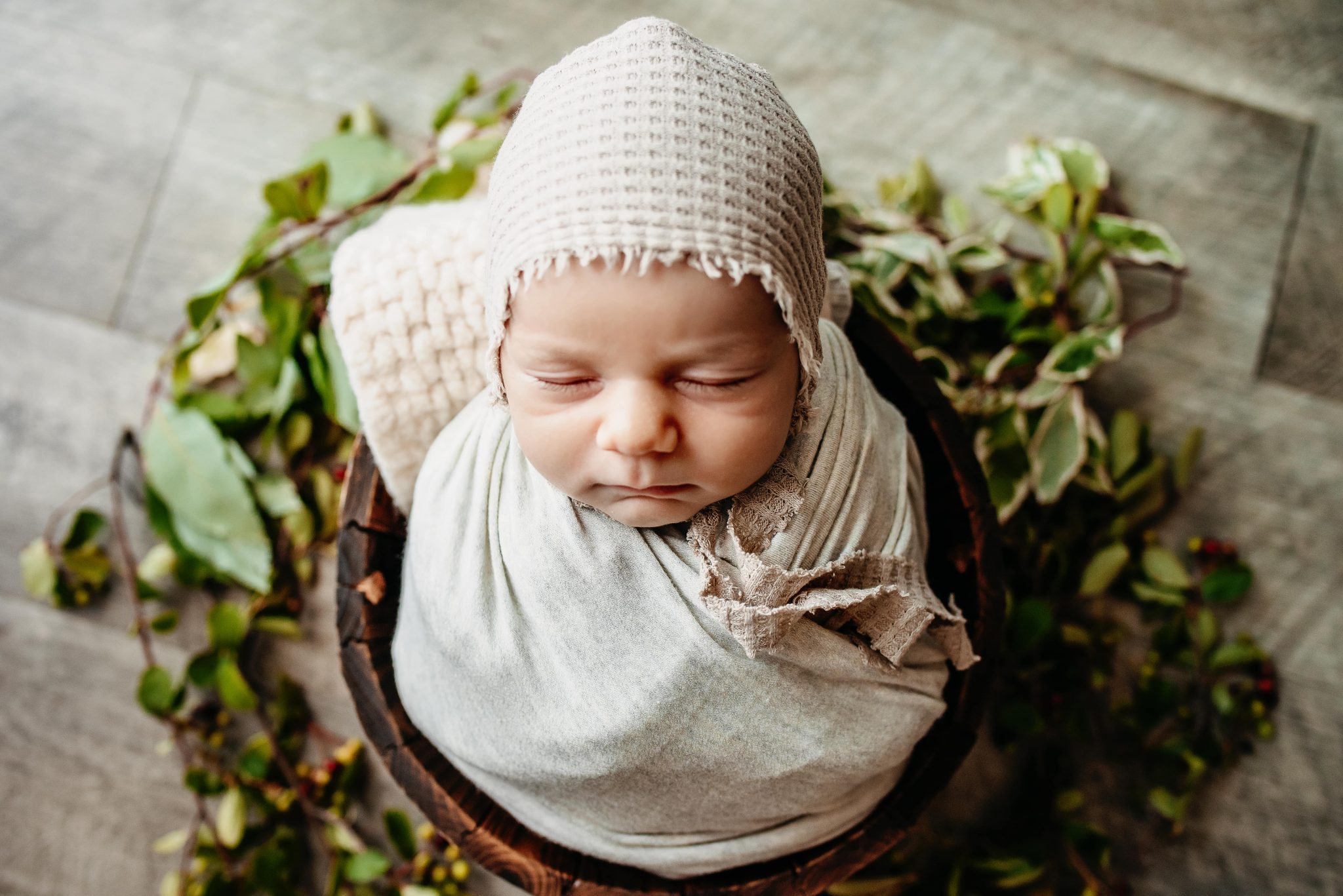 Appleton newborn photographer in-home newborn session by Daphodil Photo