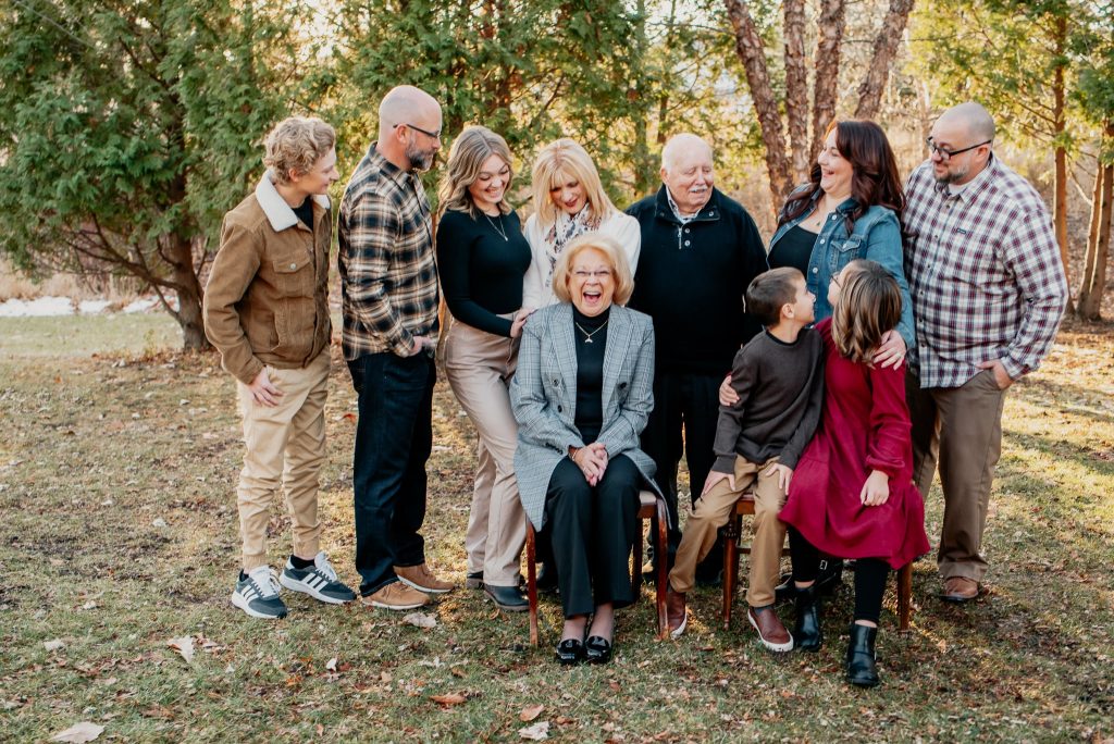 Extended Family Session Appleton WI by Daphodil Photo 